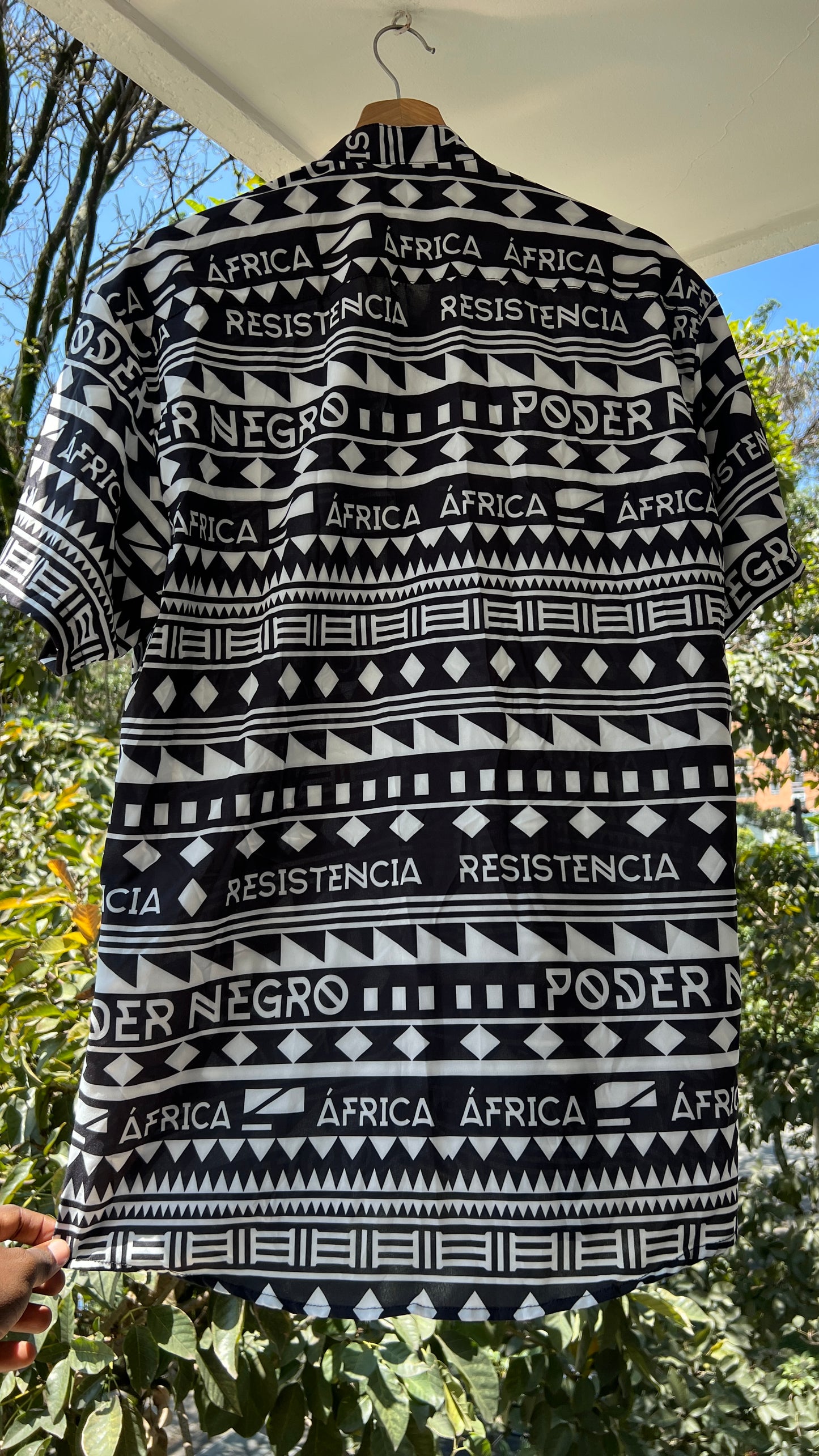Camisa cuello Nerú- poder negro