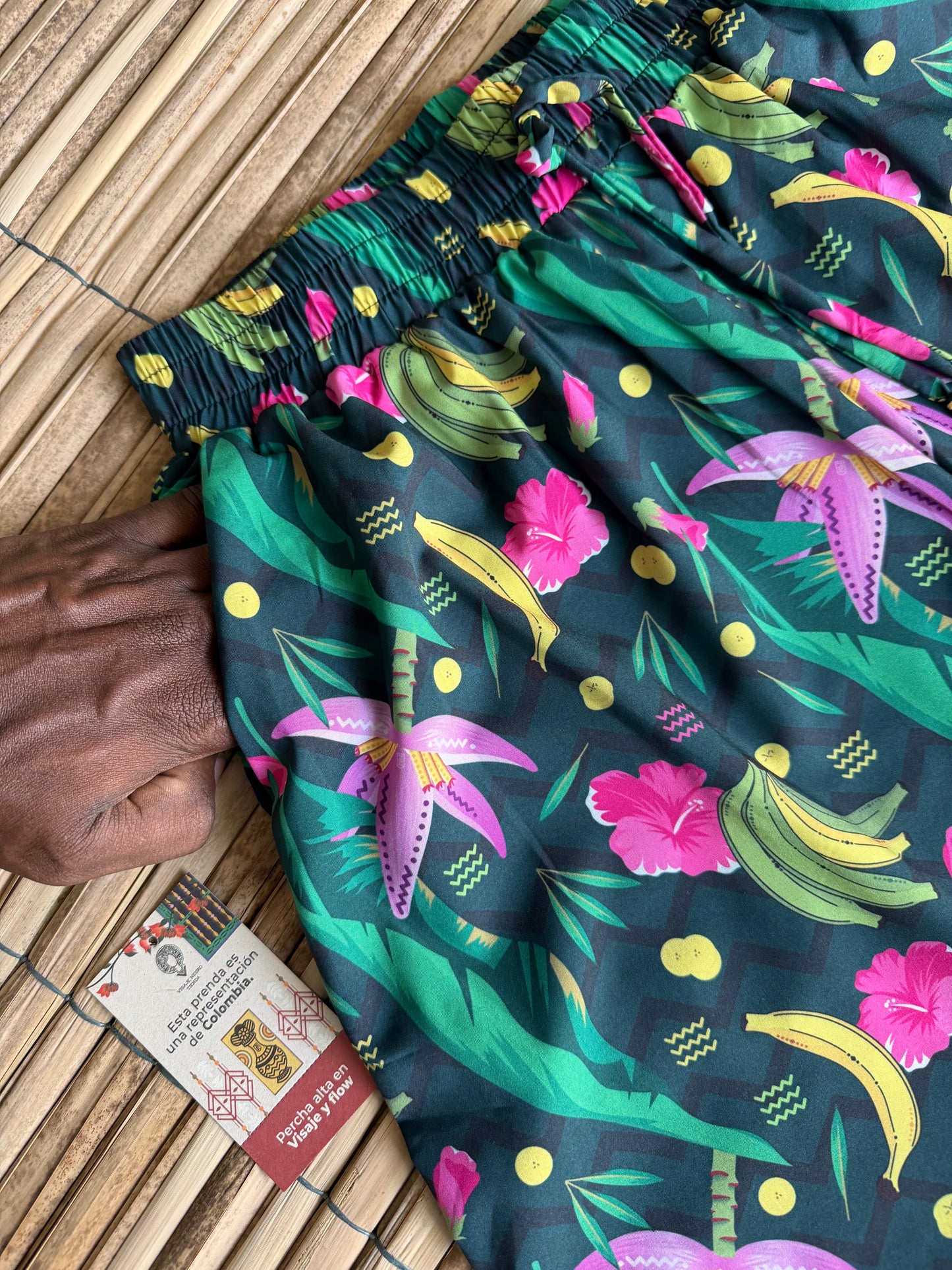 Bermuda/Short unisex Estampado La taja