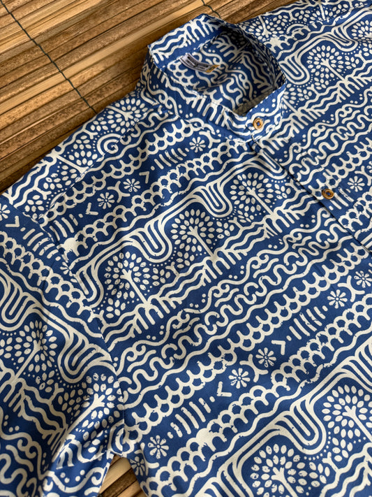Camisa Premium ALGODÓN. Cuello NERÚ Diseño Rio Suriquí