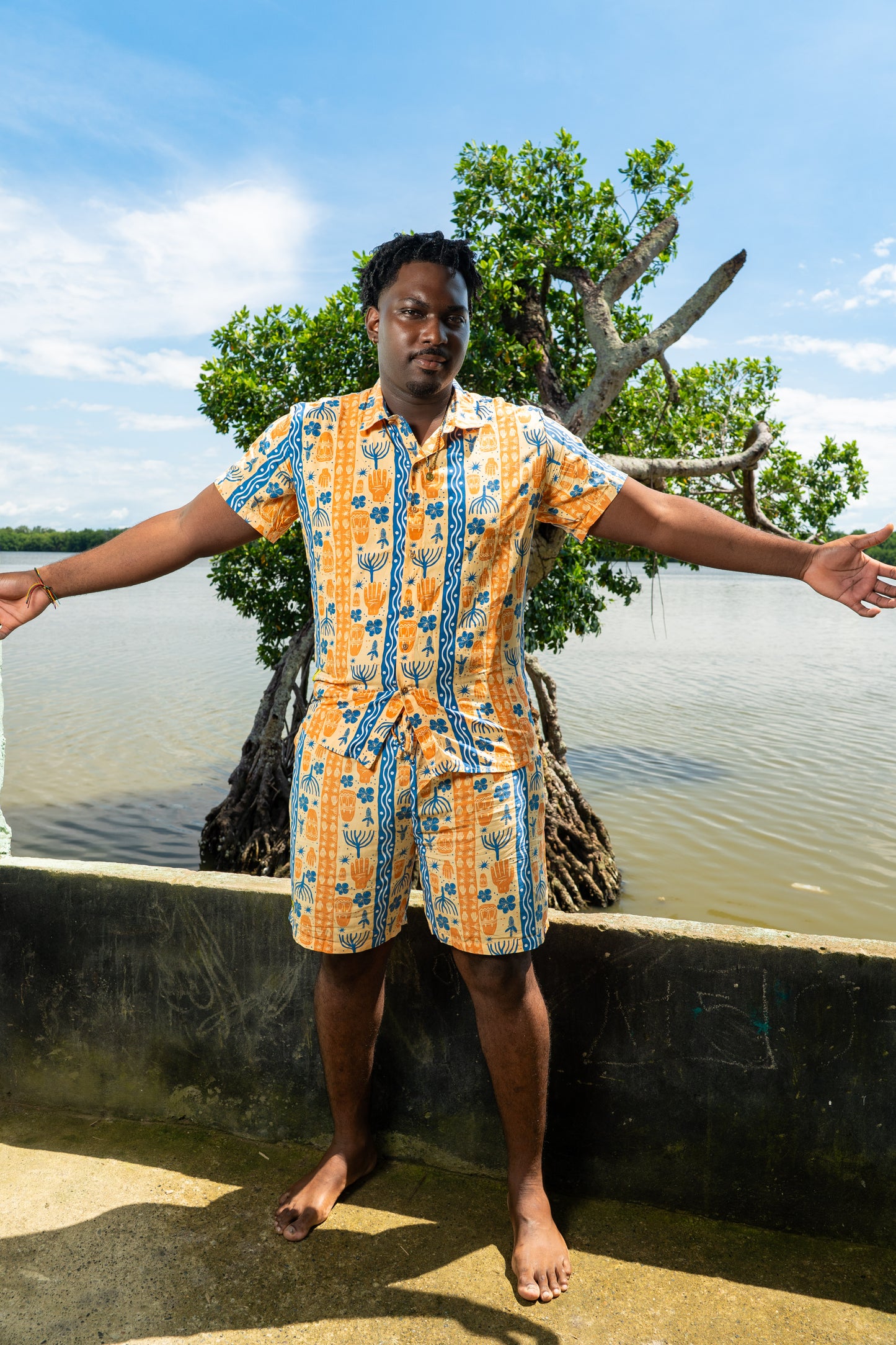 Camisa Bulla y Pesca-Cuello Inglés- Ropa Afrocolombiana – diseño étnico colombiano Visaje Negro
