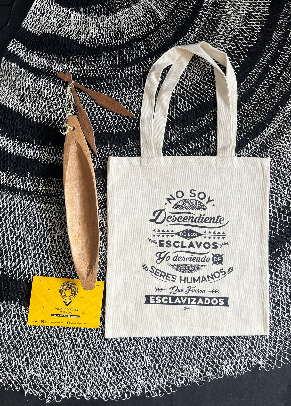 Tote bag/ bolsa de tela. No soy descendiente – diseño étnico colombiano Visaje Negro