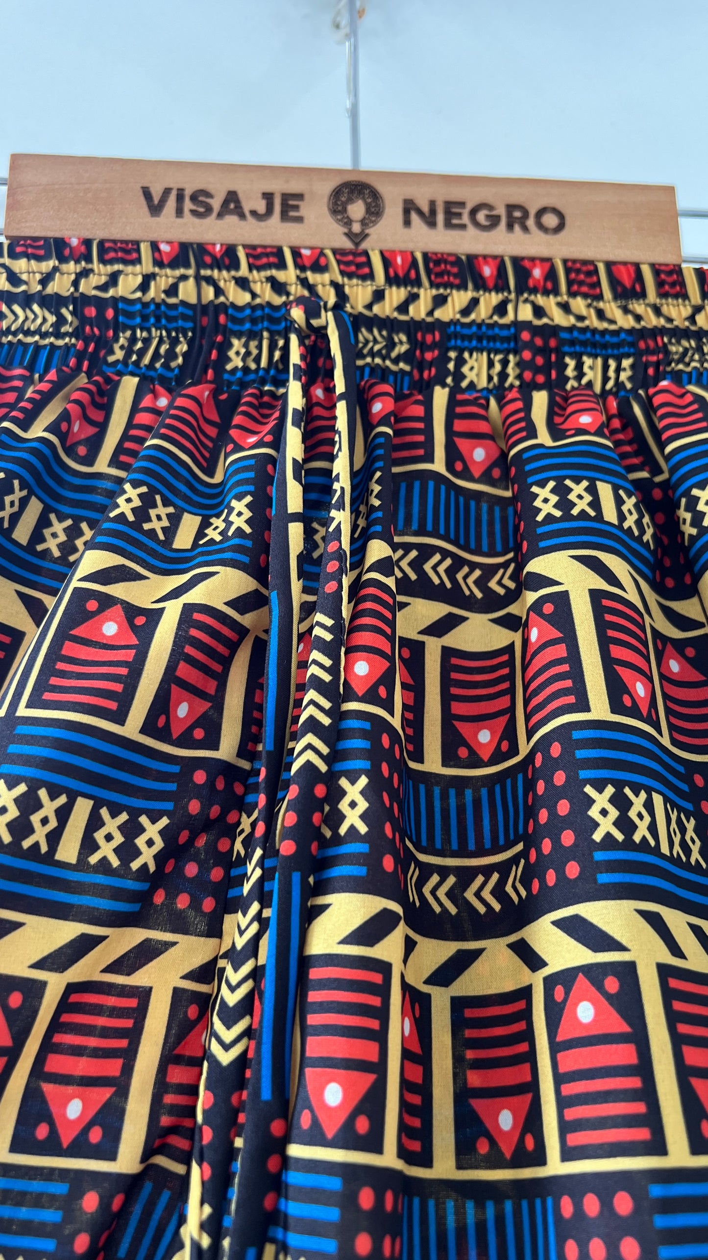 Short-mochibiris estampado Vaivén de peces – diseño étnico colombiano Visaje Negro