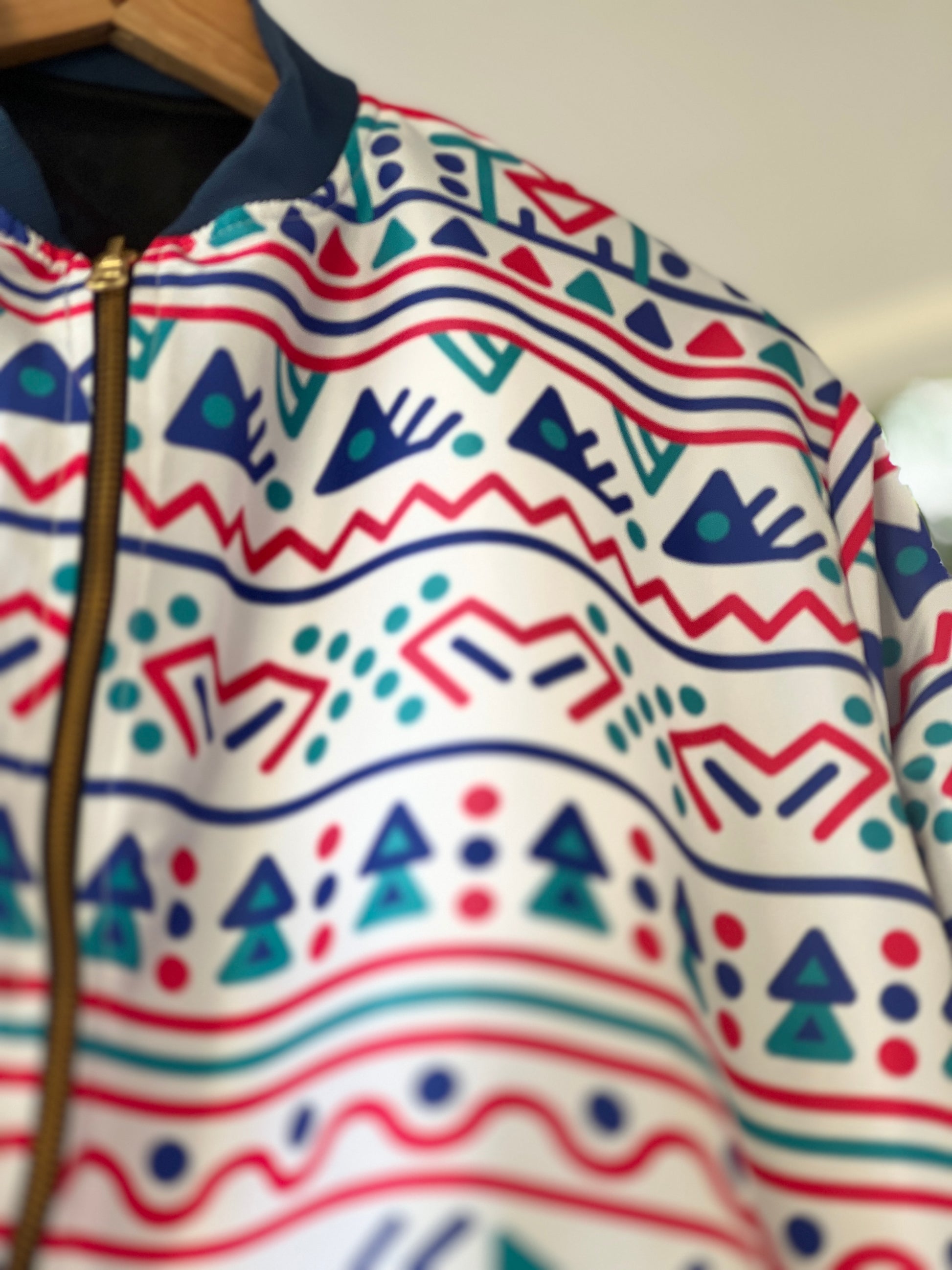 Chaqueta Palafitos – diseño étnico colombiano Visaje Negro