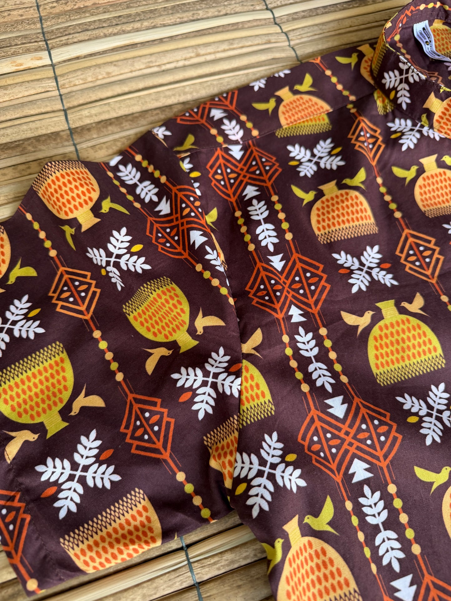 Camisa Premium ALGODÓN. Cuello NERÚ Diseño Puño de arroz