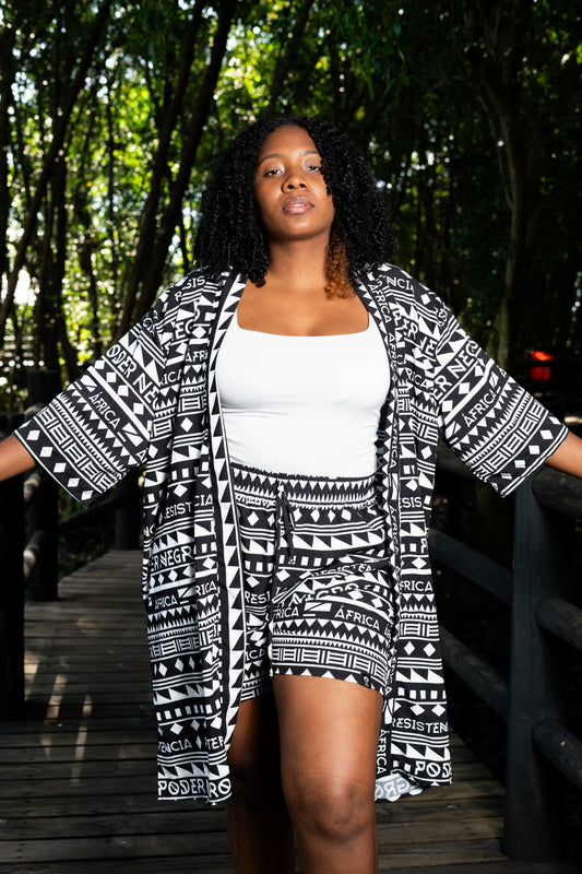 Kimono corto sin género. Poder Negro – diseño étnico colombiano Visaje Negro