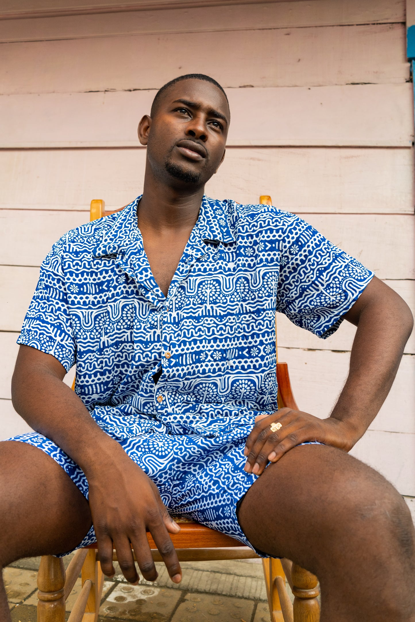Camisa unisex estampada Río Suriquí con cuello INGLÉS