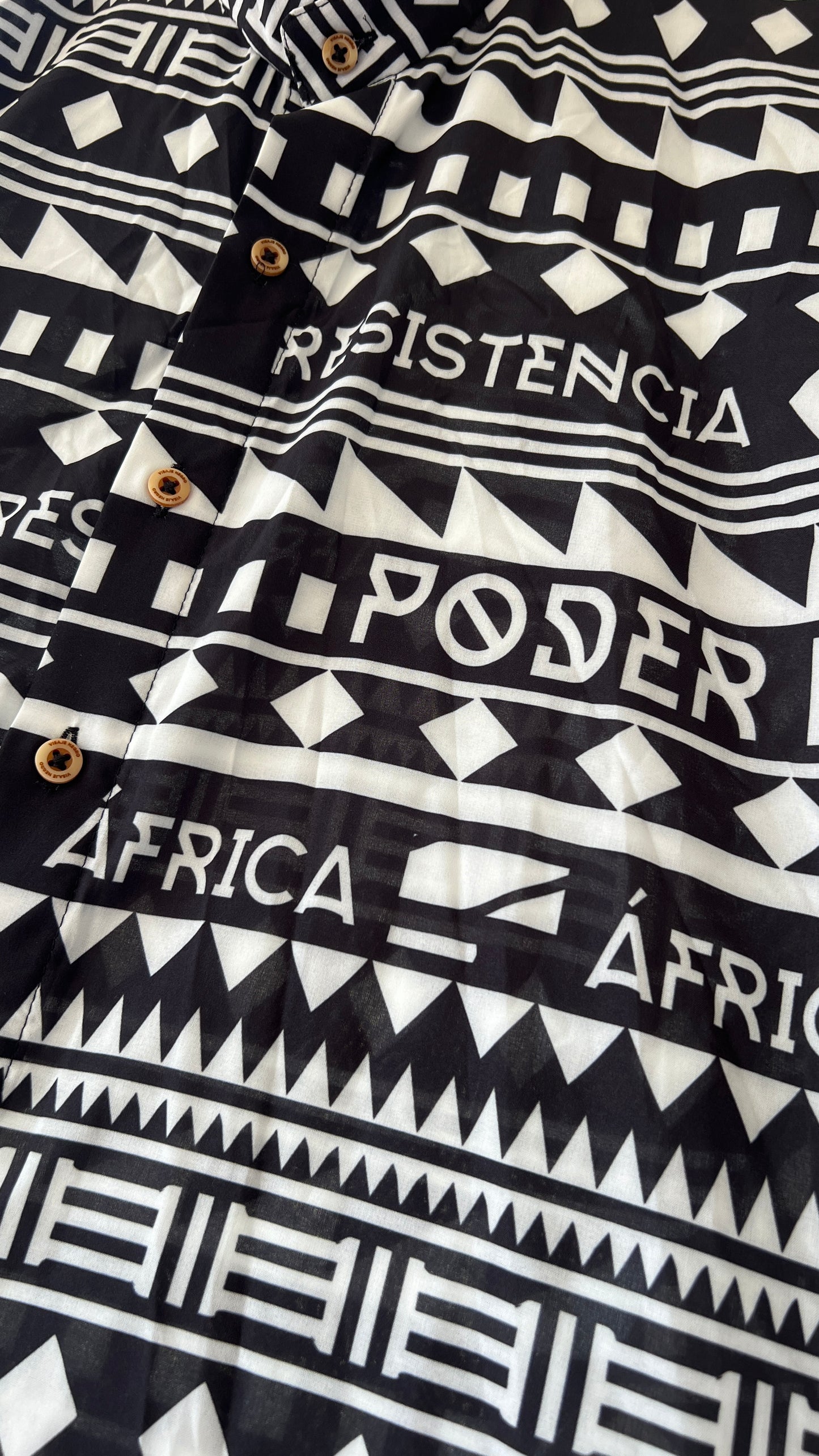 Camisa cuello Nerú- poder negro