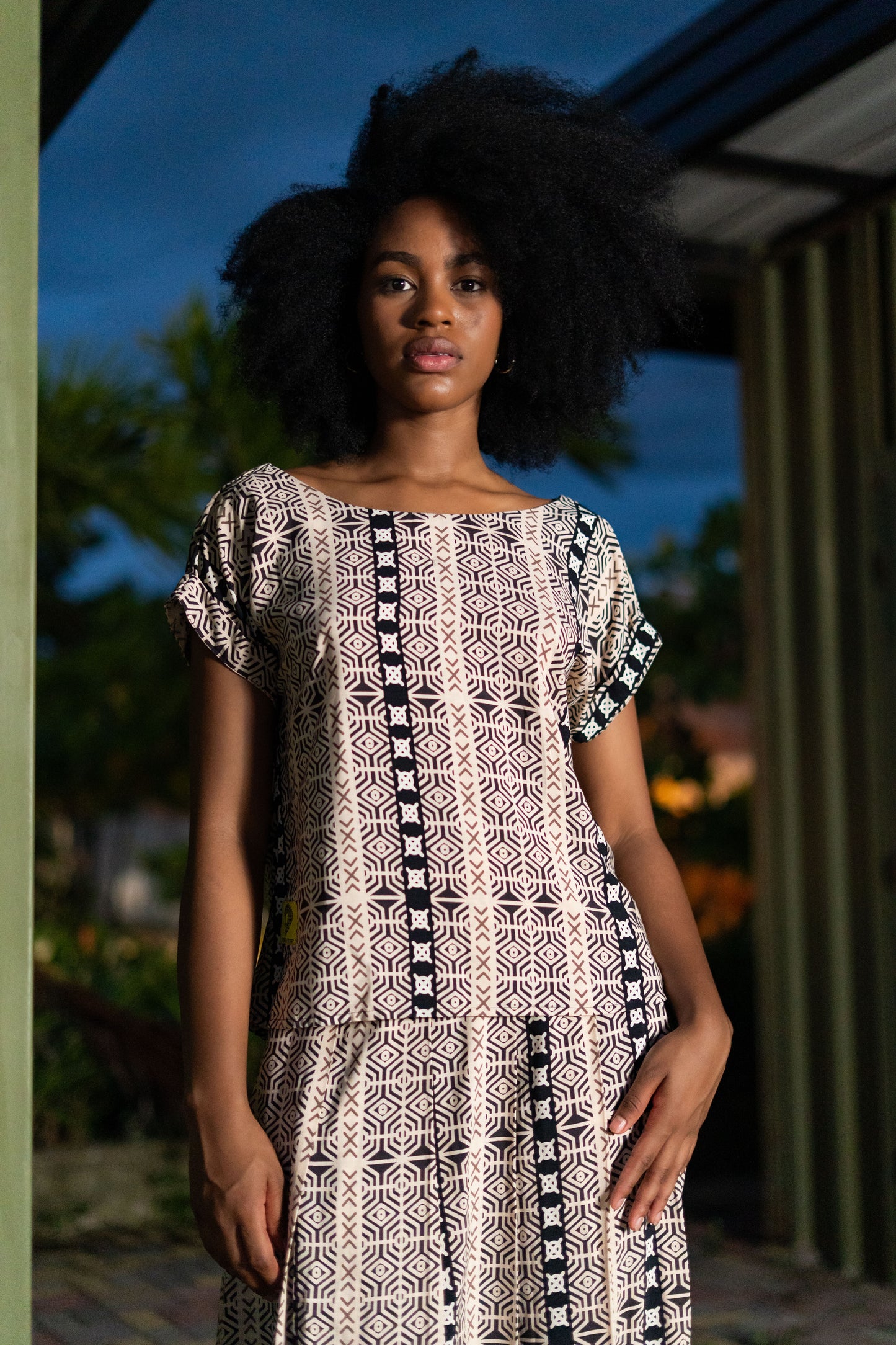 Blusa femenina estampada-Diseño Barcaza.