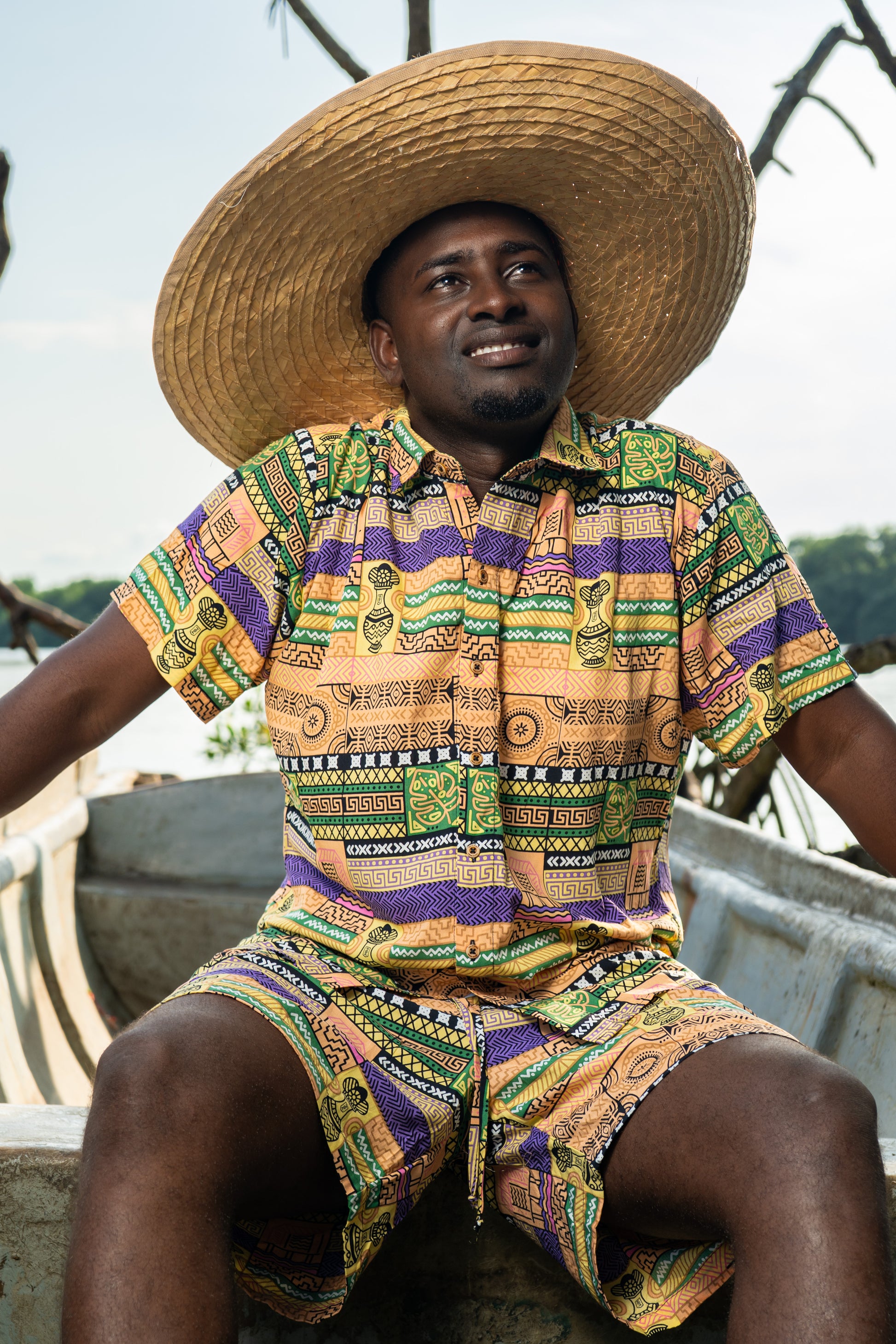 Camisa Artesanos-Cuello Inglés-Diseño Colombiano – diseño étnico colombiano Visaje Negro