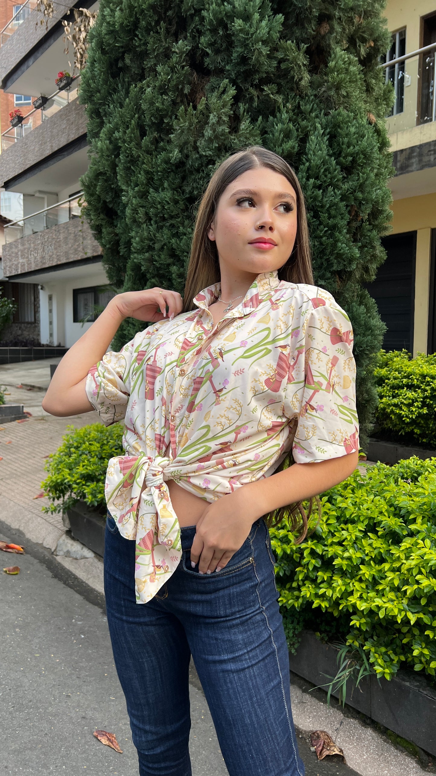 Camisa Pilón-camisa cuello nerú- Ropa Afro Colombiana – diseño étnico colombiano Visaje Negro