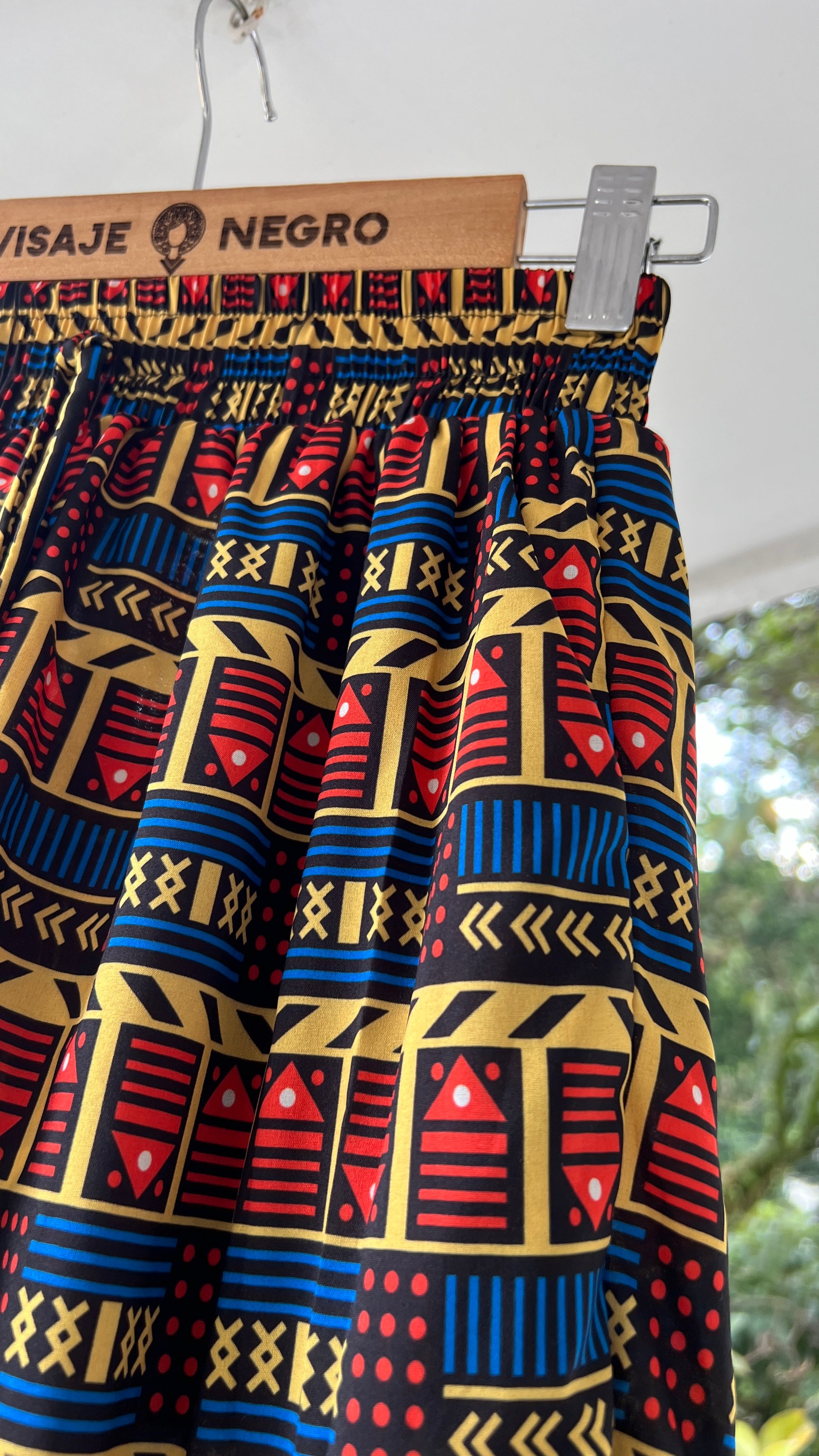 Short-mochibiris estampado Vaivén de peces – diseño étnico colombiano Visaje Negro