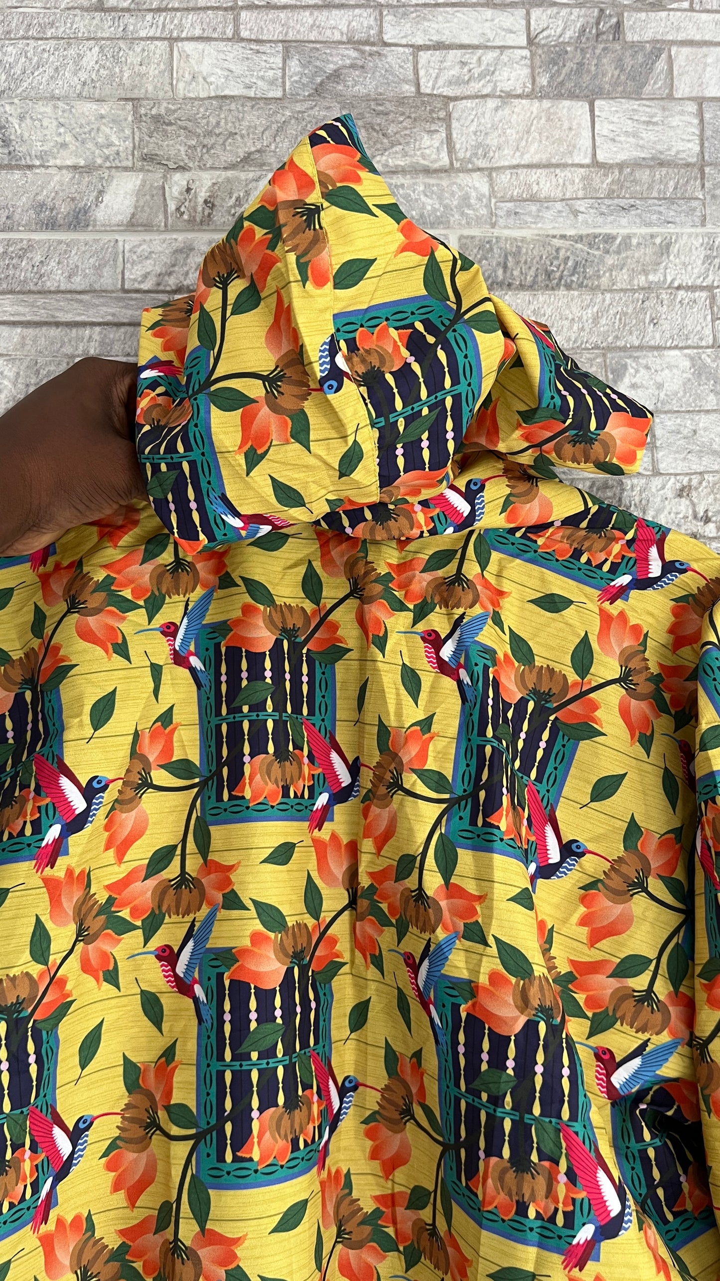 Chaqueta de lluvia-  Ventana Bolillo – diseño étnico colombiano Visaje Negro