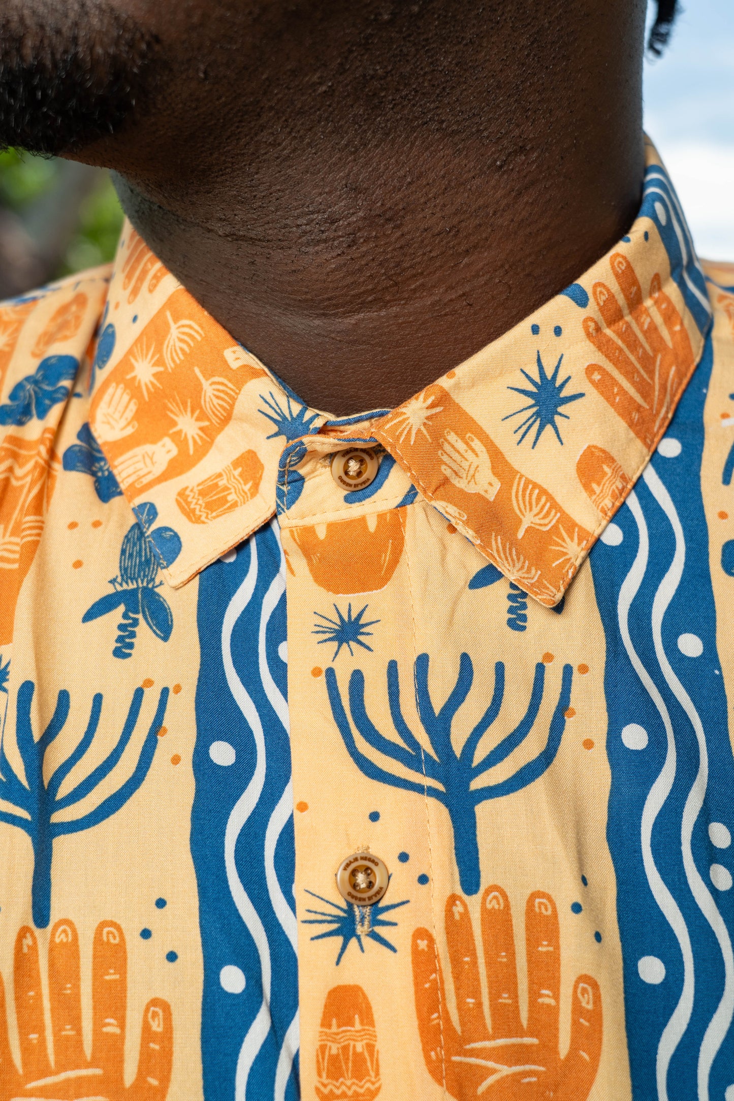 Camisa Bulla y Pesca-Cuello Inglés- Ropa Afrocolombiana – diseño étnico colombiano Visaje Negro