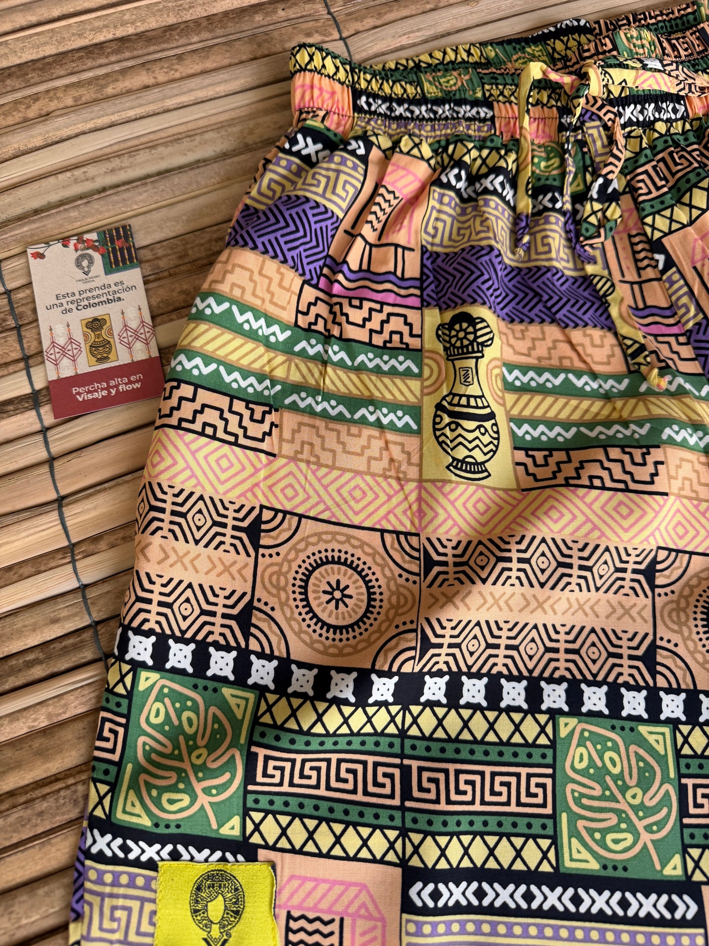 Bermuda/Short unisex estampado  Artesanos