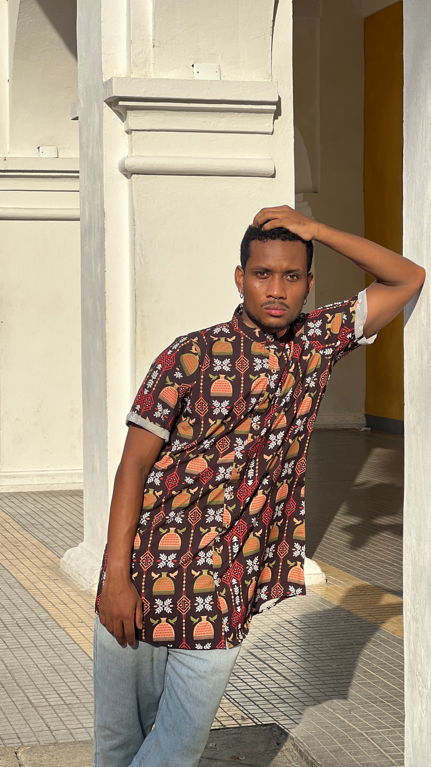 Camisón unisex. Diseño Puño de arroz