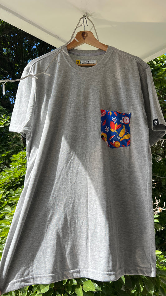 Camiseta gris talla xl bolsillo diseño Sexteto
