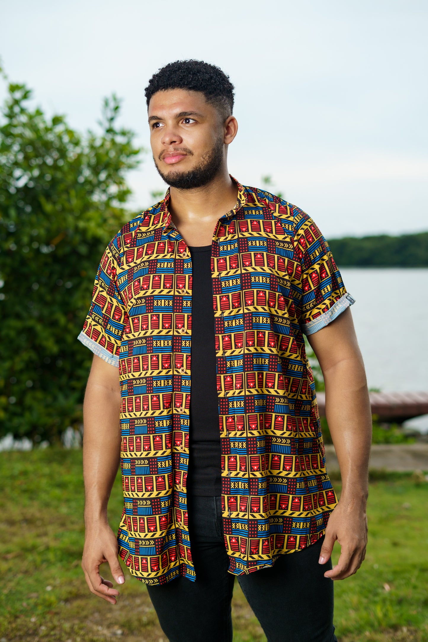Camisón unisex. Vaivén de peces.