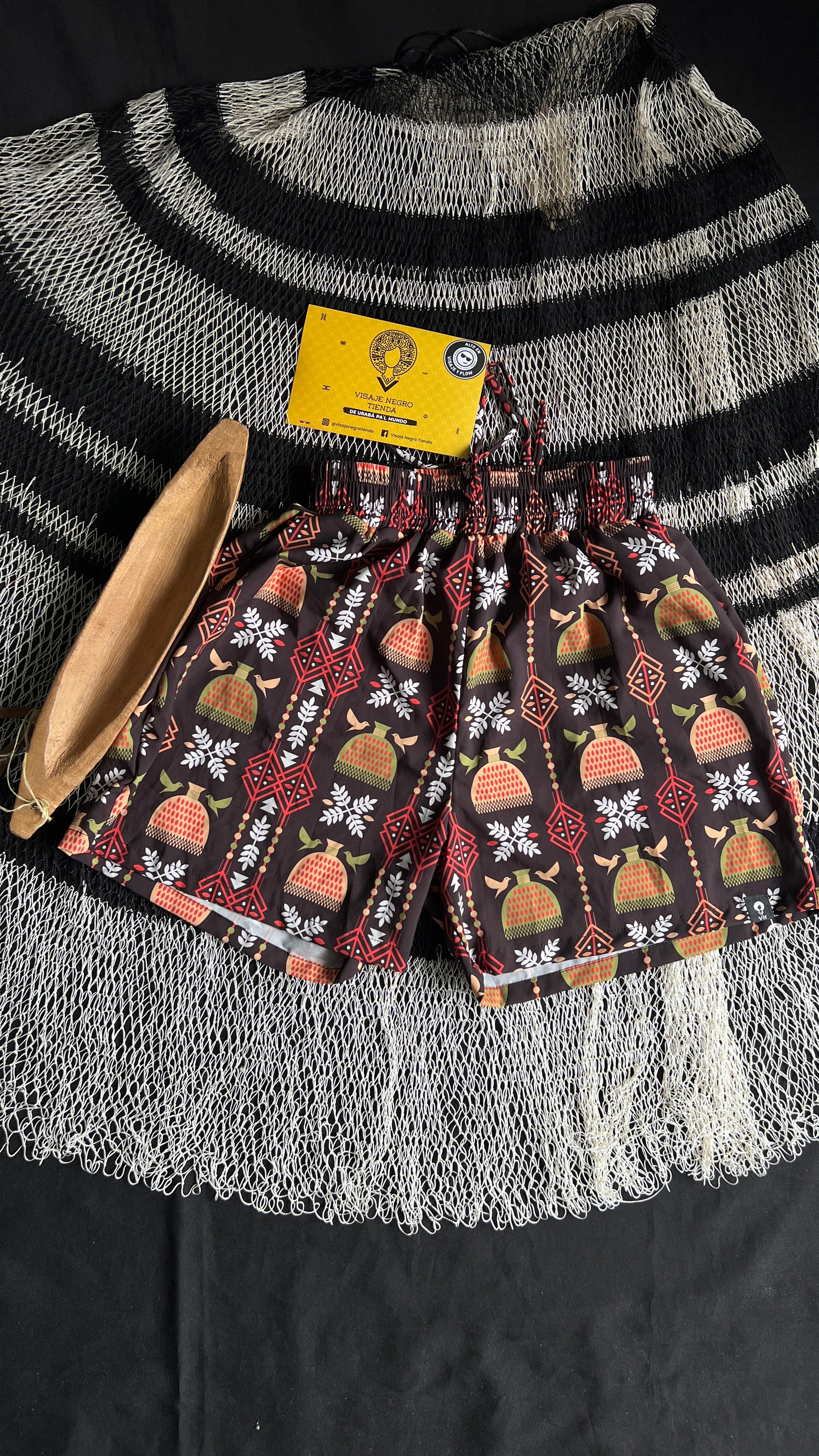 Short-mochibiris estampado Puño de arroz – diseño étnico colombiano Visaje Negro