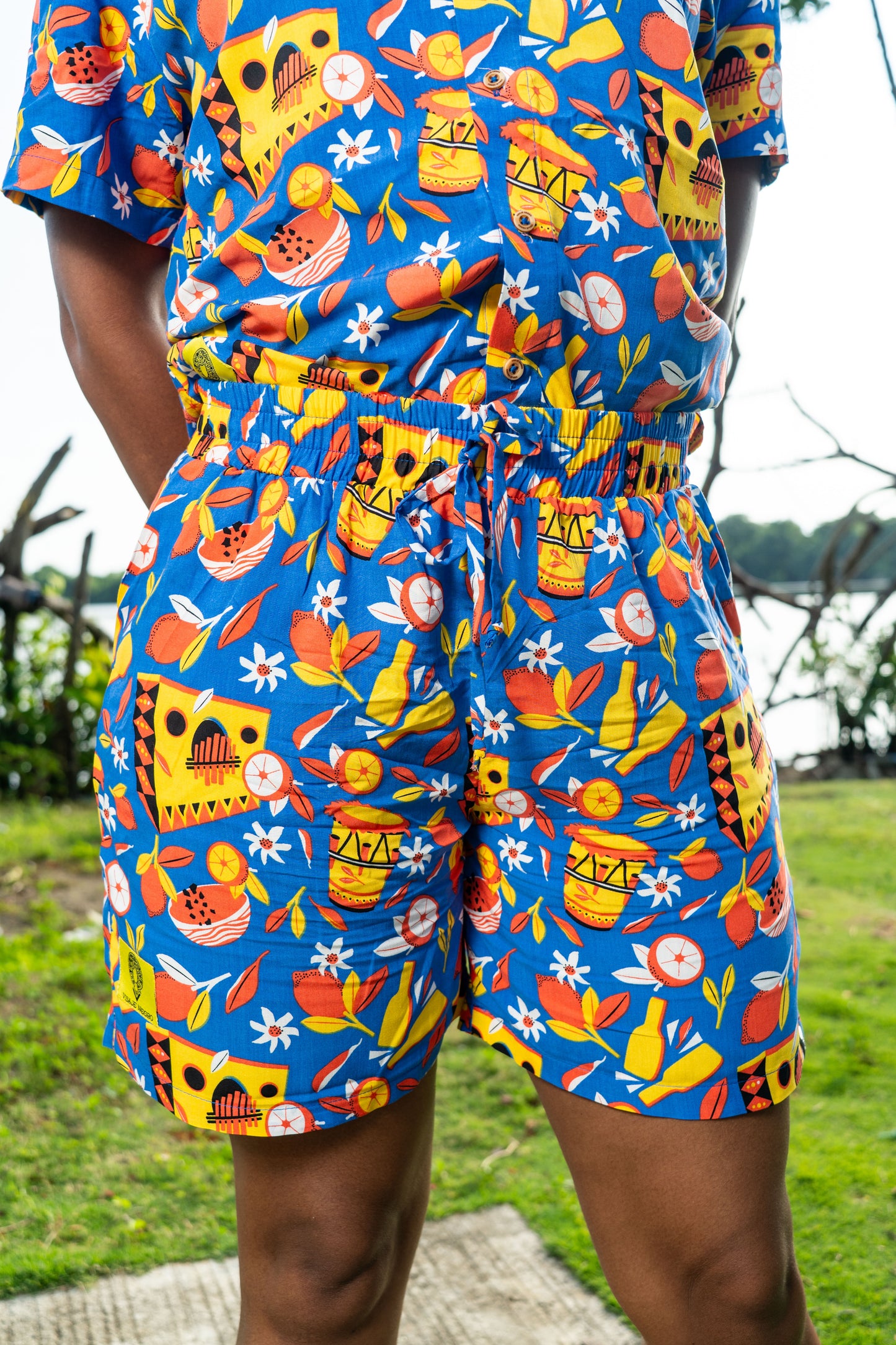 Bermuda/Short unisex estampado Sexteto