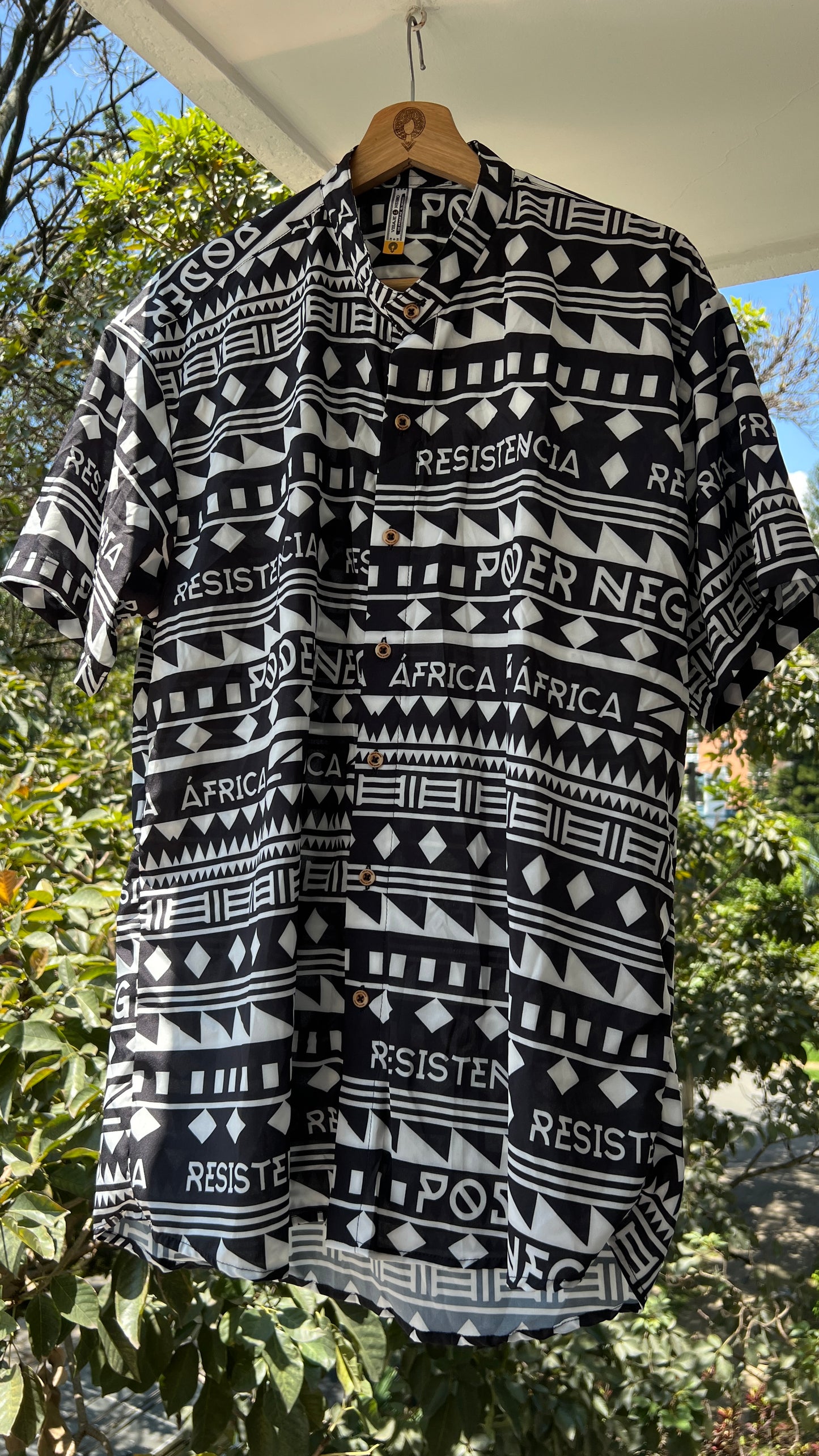 Camisa cuello Nerú- poder negro