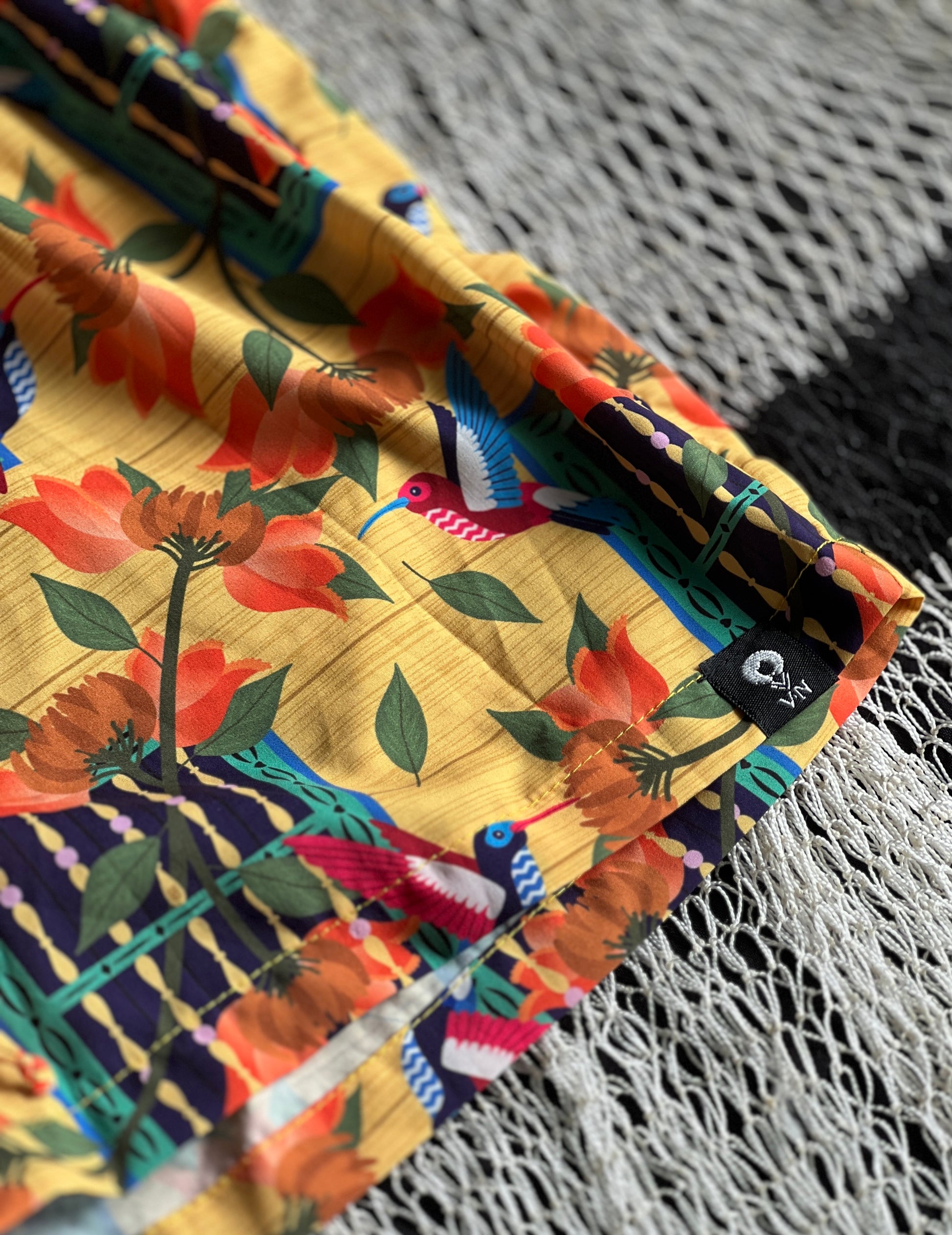 Short-mochibiris estampado Ventana Bolillo – diseño étnico colombiano Visaje Negro