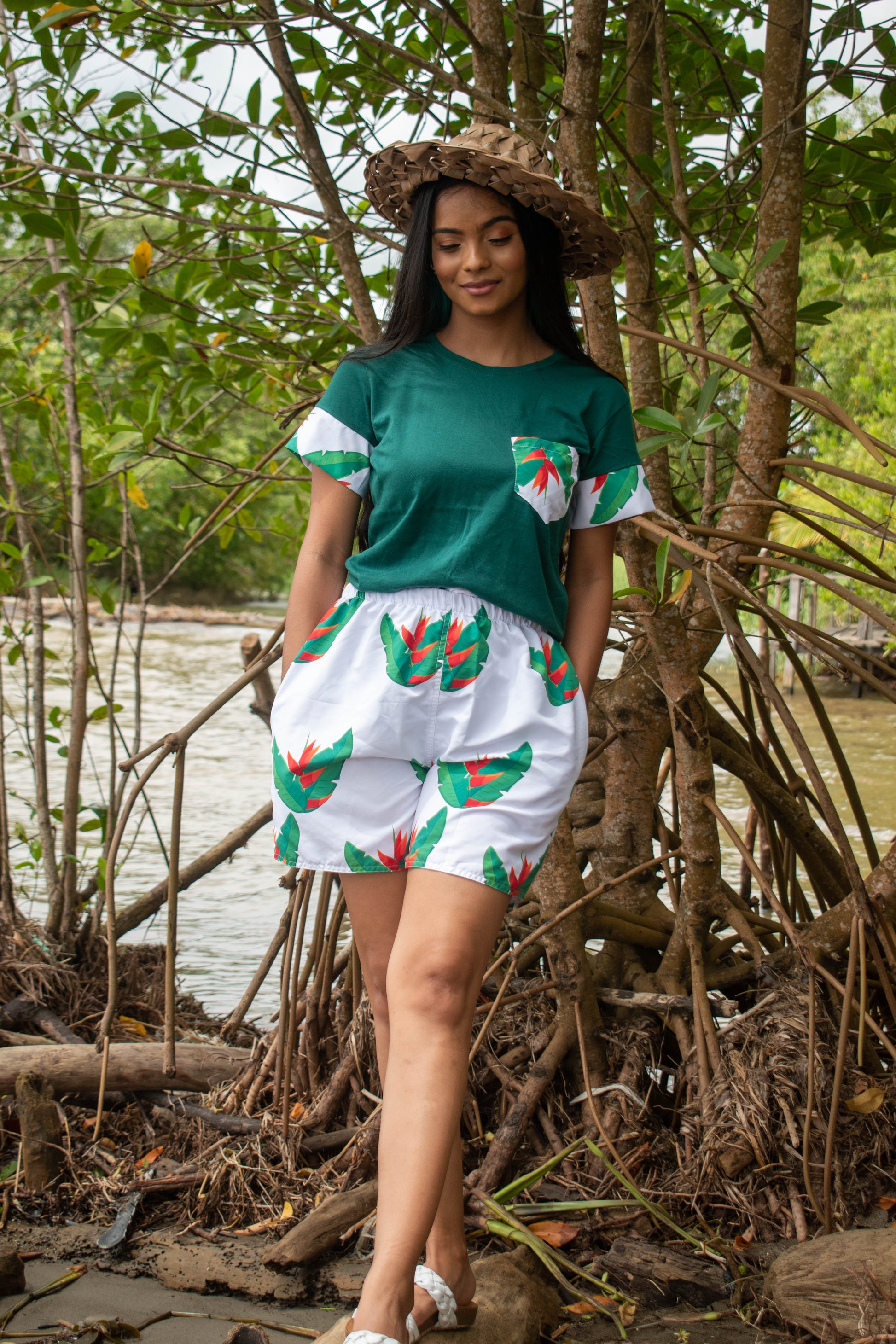 Pantaloneta de baño Platanillo – diseño étnico colombiano Visaje Negro