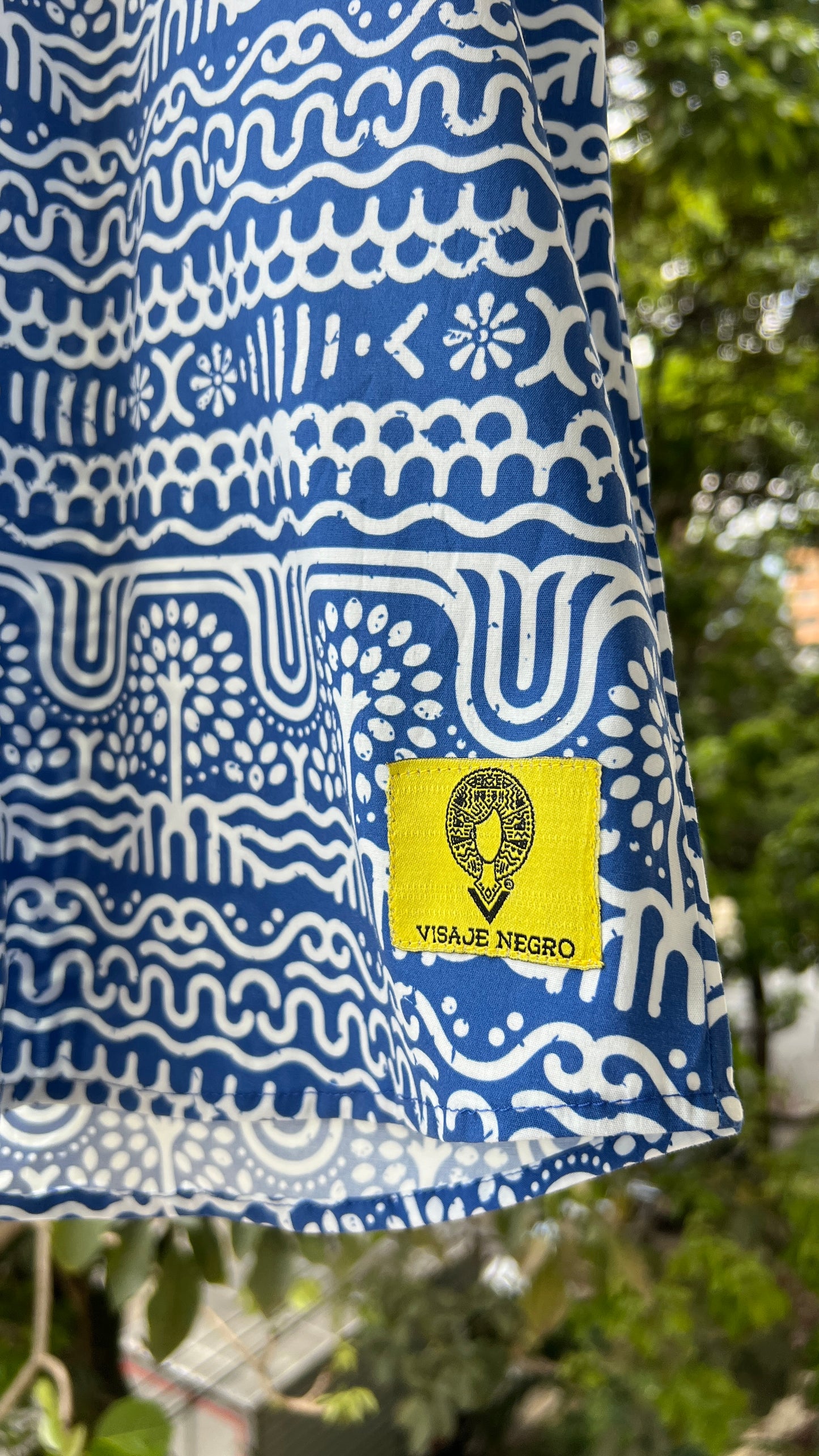 Camisa Premiun ALGODÓN cuello inglés-Rio Suriquí – diseño étnico colombiano Visaje Negro