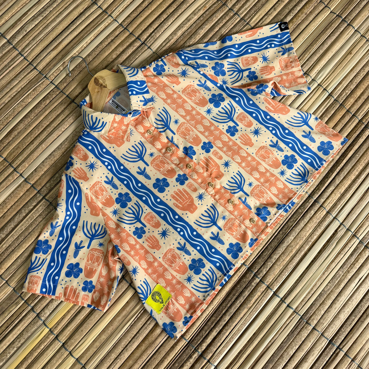 Camisa Crop Top estampado bulla y pesca Tela tipo seda