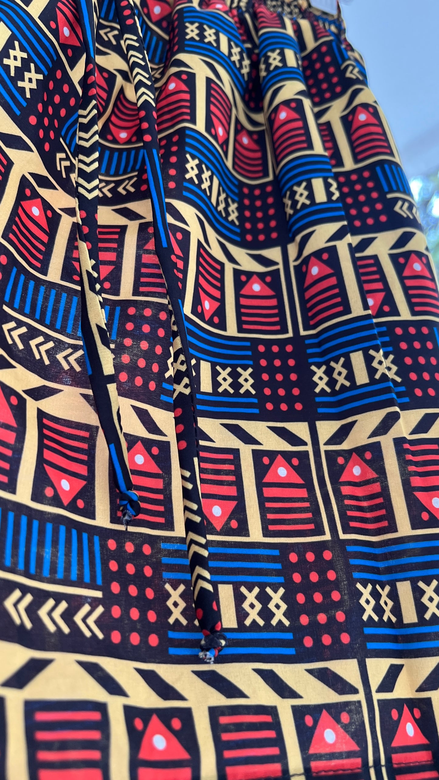 Short-mochibiris estampado Vaivén de peces – diseño étnico colombiano Visaje Negro