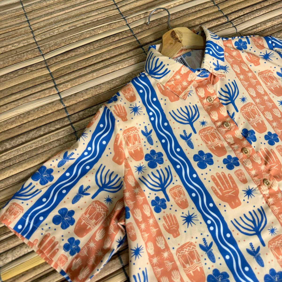 Camisa Crop Top estampado bulla y pesca Tela tipo seda